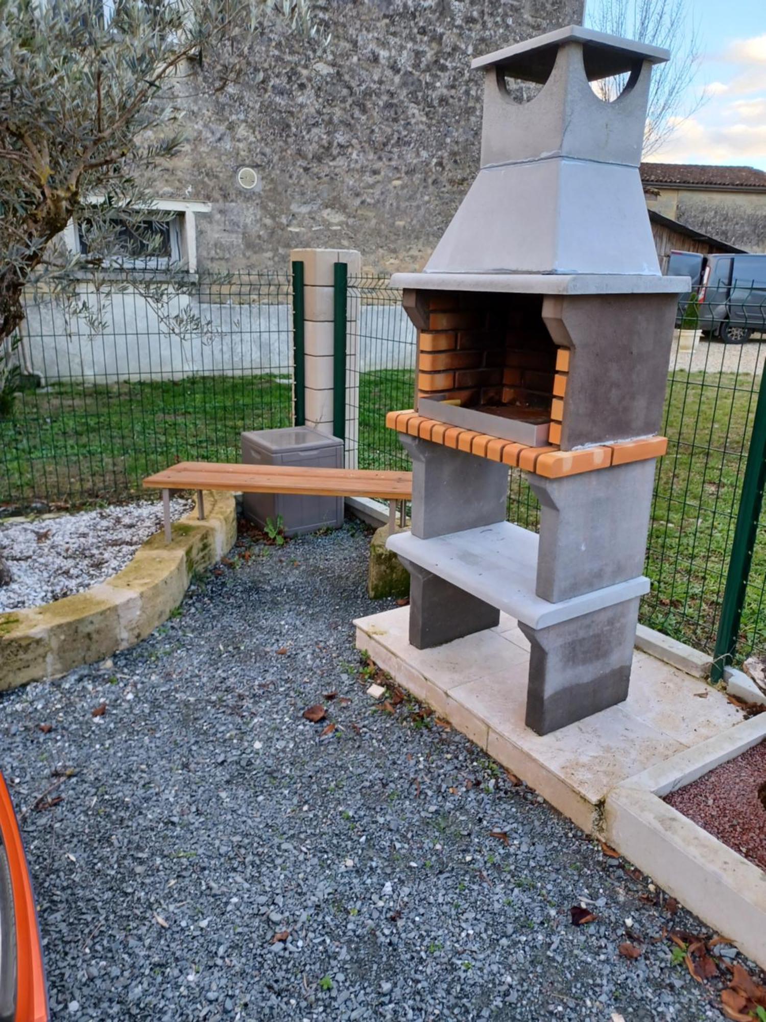 Gite Mimi Saint-Sulpice-de-Faleyrens Habitación foto
